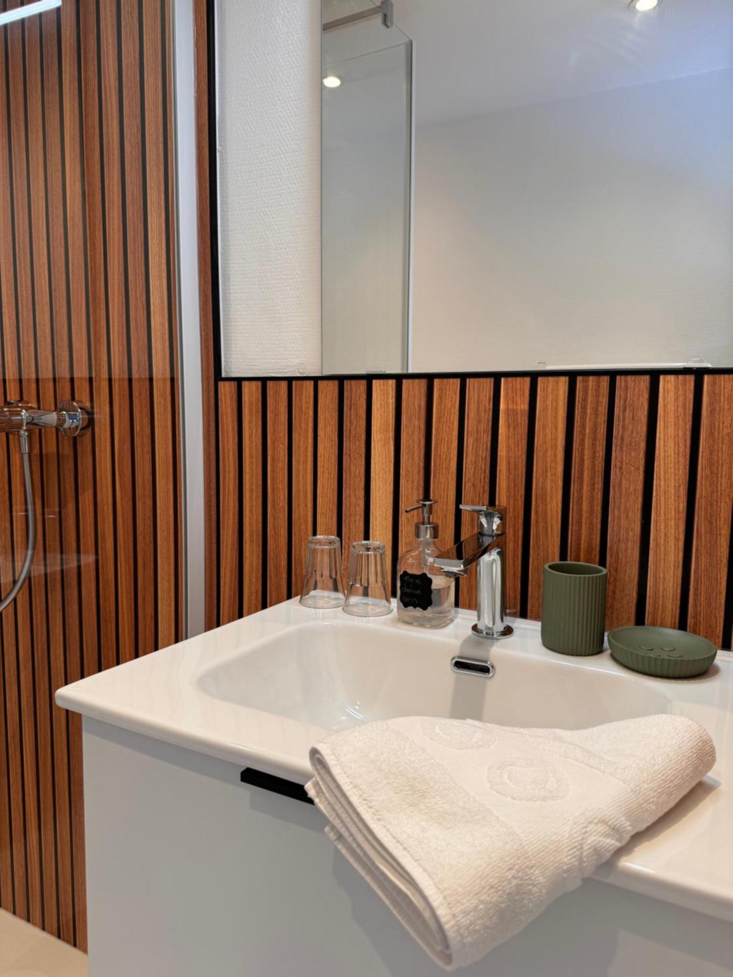 La Niche Hotel Richebourg  ภายนอก รูปภาพ