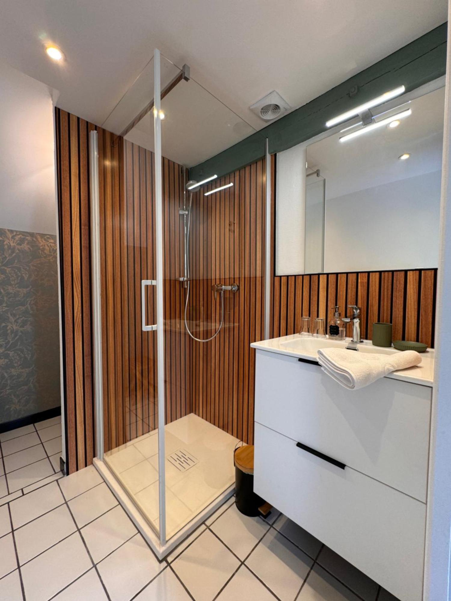 La Niche Hotel Richebourg  ภายนอก รูปภาพ