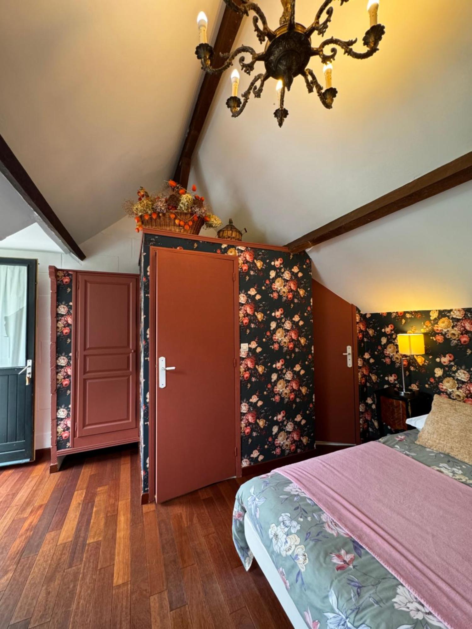 La Niche Hotel Richebourg  ภายนอก รูปภาพ